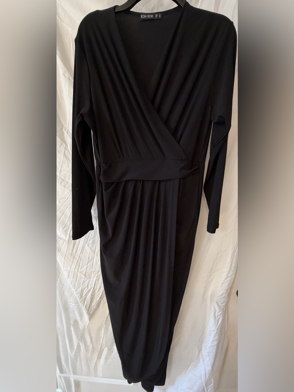 Classic Black Long-Sleeve Ruched Dress